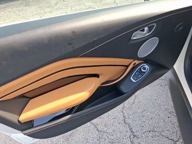 2020 Aston Martin Vantage Base photo 10