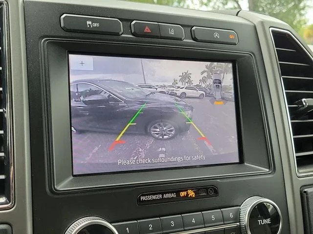 2020 Ford Expedition XLT photo 26