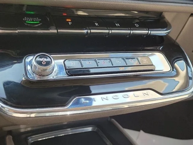 2024 Lincoln Corsair Premiere photo 29