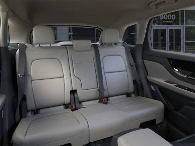 2025 Lincoln Corsair Premiere photo 11