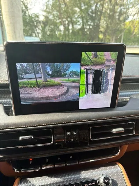 2023 Lincoln Aviator Black Label Premium photo 6