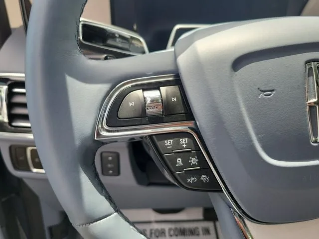 2024 Lincoln Navigator Black Label photo 18