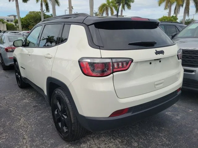 2019 Jeep Compass Latitude photo 4