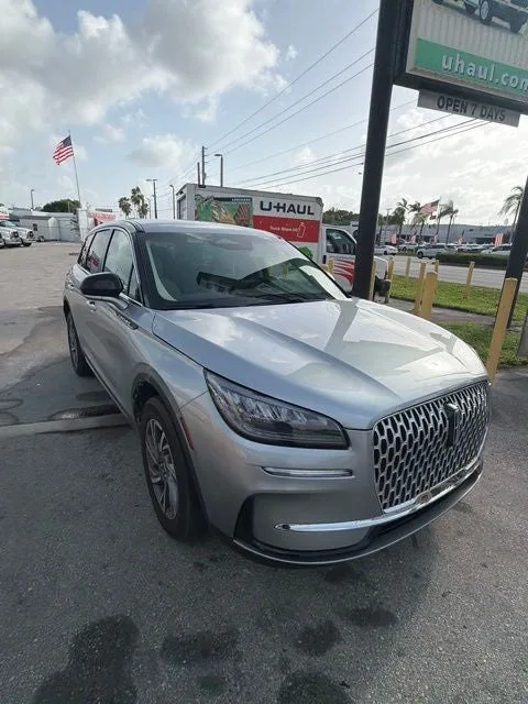 2024 Lincoln Corsair Premiere photo 2