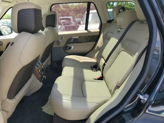 2018 Land Rover Range Rover 5.0L V8 Supercharged photo 12