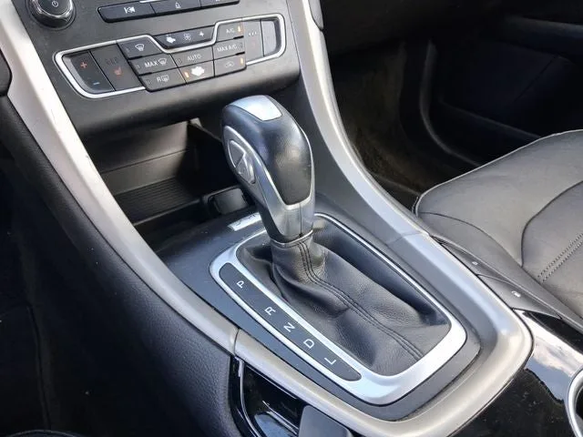 2016 Ford Fusion Energi SE Luxury photo 20