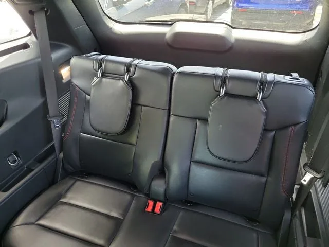 2023 Ford Explorer ST-Line photo 11