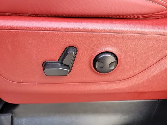 2022 RAM 1500 Rebel photo 17