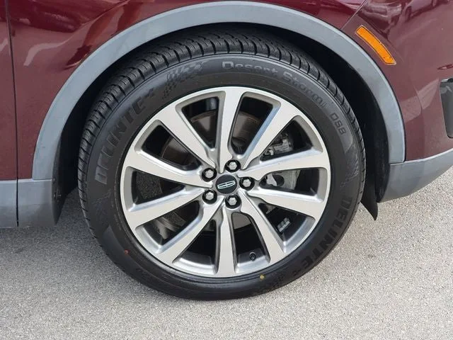 2019 Lincoln Nautilus Select photo 9
