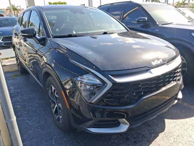2023 Kia Sportage EX photo 4