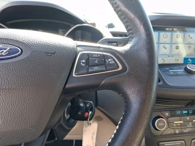 2018 Ford Escape SEL photo 17