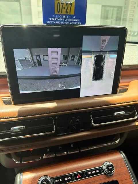 2023 Lincoln Aviator Reserve Premium photo 7