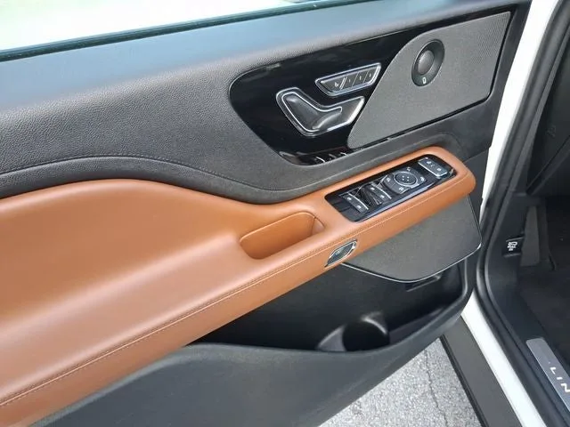 2023 Lincoln Aviator Reserve Premium photo 13