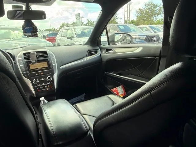 2019 Lincoln MKC Standard photo 3