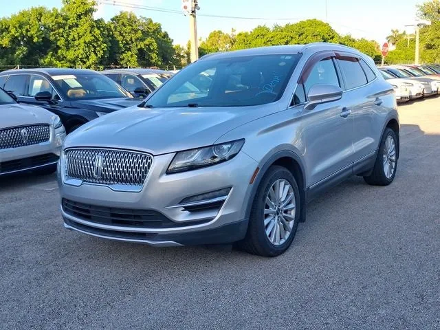 2019 Lincoln MKC Standard photo 2