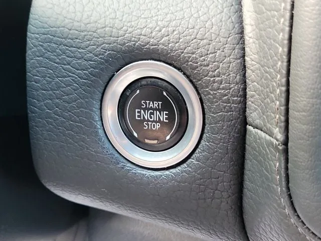 2022 GMC Yukon Denali photo 25