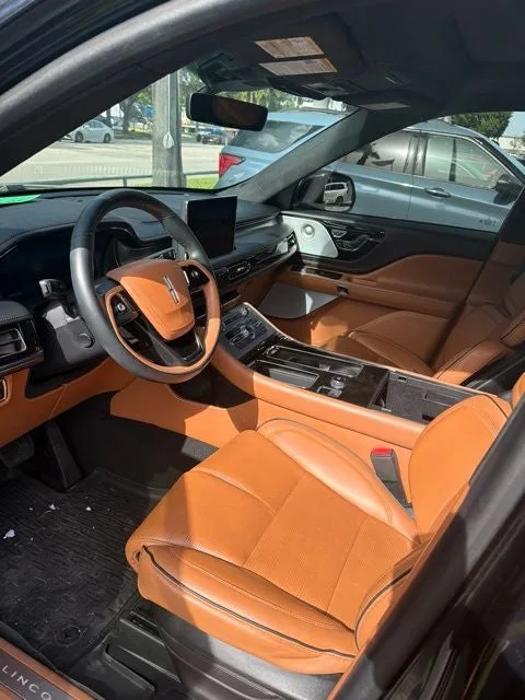 2023 Lincoln Aviator Black Label Premium photo 4