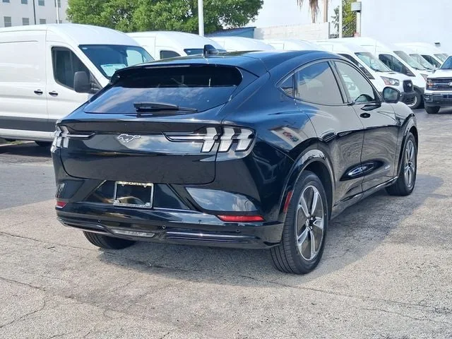 2023 Ford Mustang Mach-E Premium photo 4