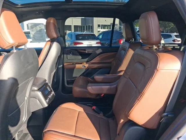 2024 Lincoln Aviator Reserve Premium photo 5