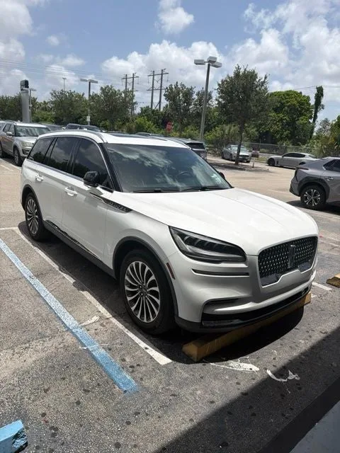 2023 Lincoln Aviator Reserve Premium photo 2