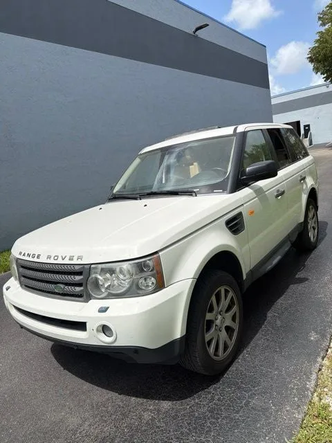 2008 Land Rover Range Rover Sport HSE photo 2