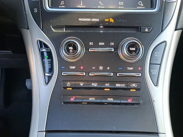 2019 Lincoln Nautilus Standard photo 20