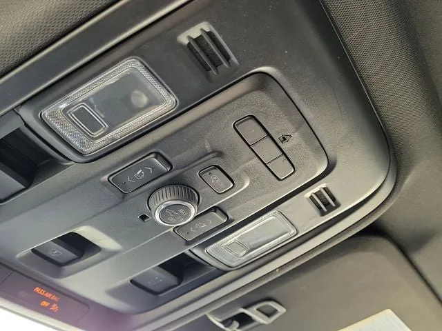 2022 GMC Yukon AT4 photo 28