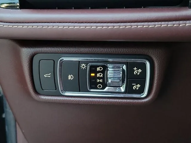 2024 Lincoln Aviator Black Label Premium photo 15