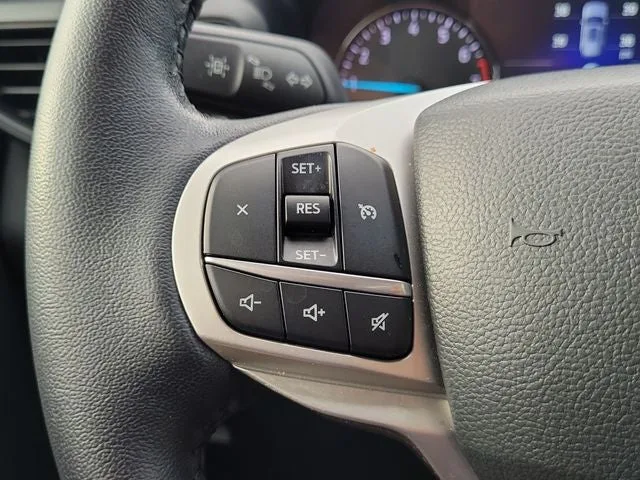 2022 Ford Explorer XLT photo 18