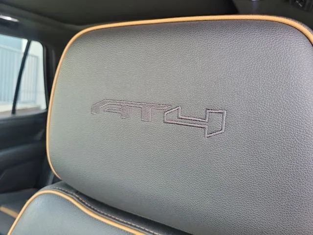 2022 GMC Yukon AT4 photo 15
