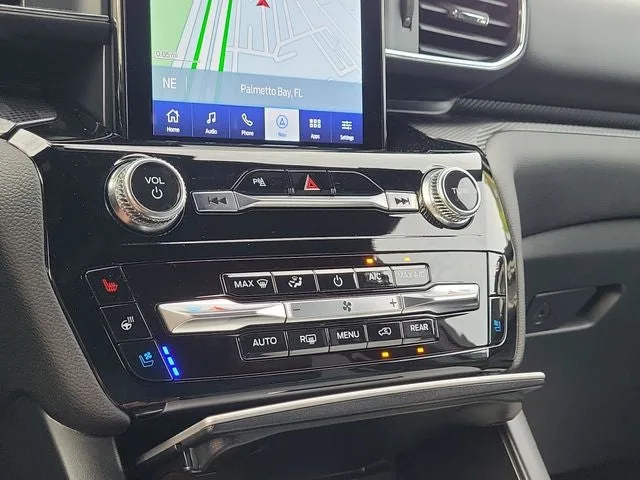 2023 Ford Explorer ST photo 25