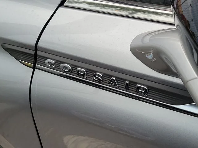 2024 Lincoln Corsair Premiere photo 9