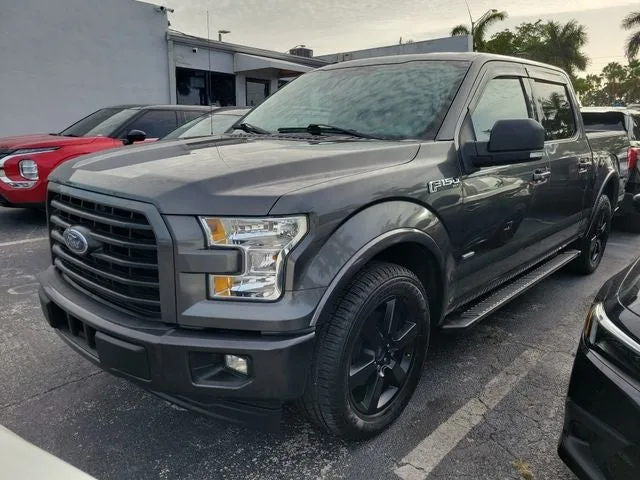 2017 Ford F-150 XLT photo 32