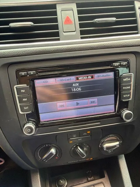 2014 Volkswagen Jetta GLI photo 3