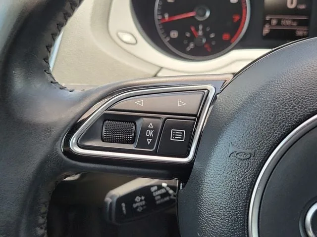 2016 Audi Q3 2.0T Premium Plus FrontTrak photo 19