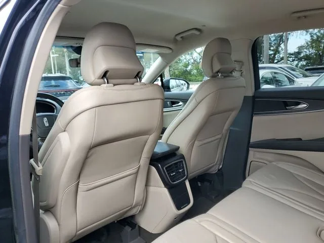 2019 Lincoln Nautilus Select photo 12