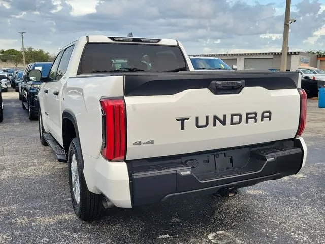2024 Toyota Tundra SR5 photo 4