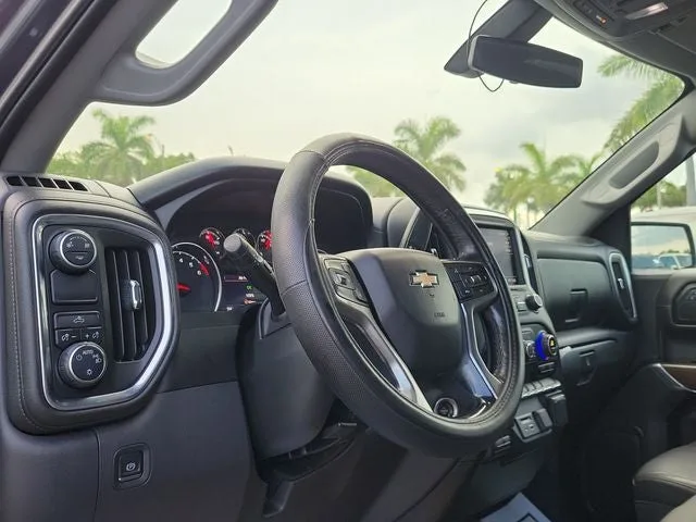 2019 Chevrolet Silverado 1500 LT photo 10