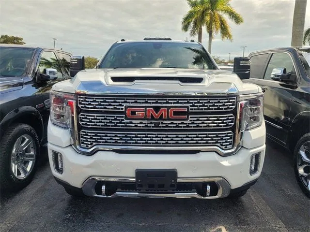 2023 GMC Sierra 2500HD Denali photo 2