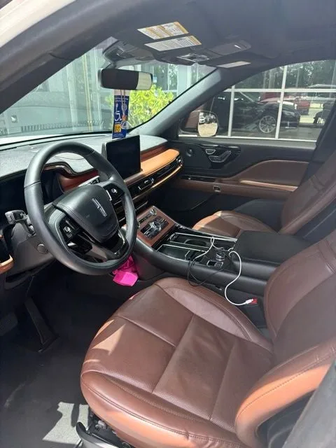 2023 Lincoln Aviator Reserve Premium photo 3