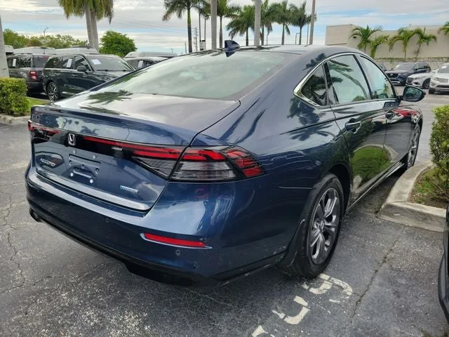 2025 Honda Accord Hybrid EX-L photo 3