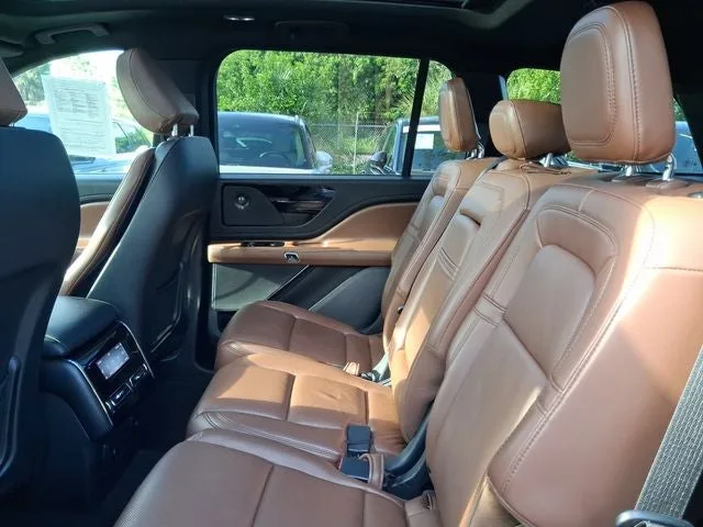 2022 Lincoln Aviator Reserve Premium photo 6