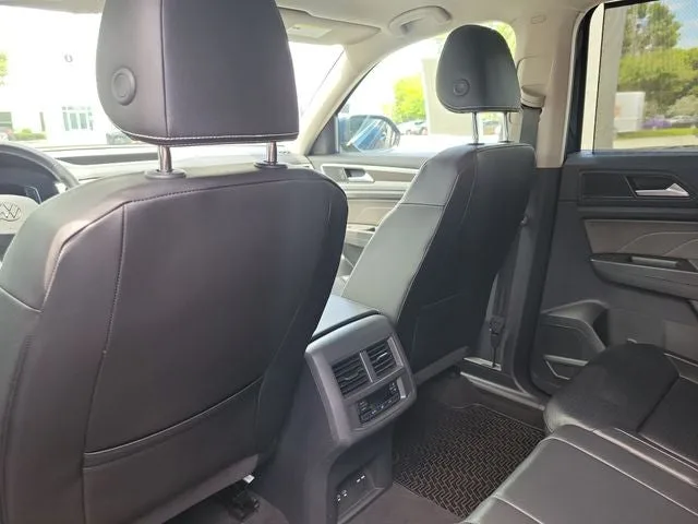 2022 Volkswagen Atlas 2.0T SE w/Technology photo 12
