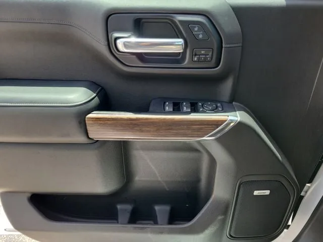 2020 Chevrolet Silverado 1500 High Country photo 17