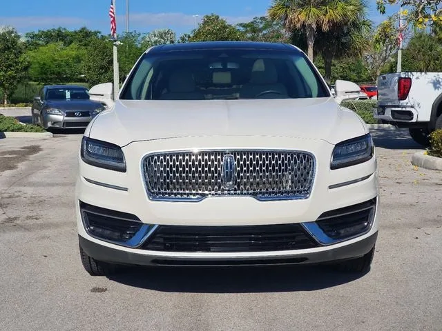 2019 Lincoln Nautilus Select photo 2