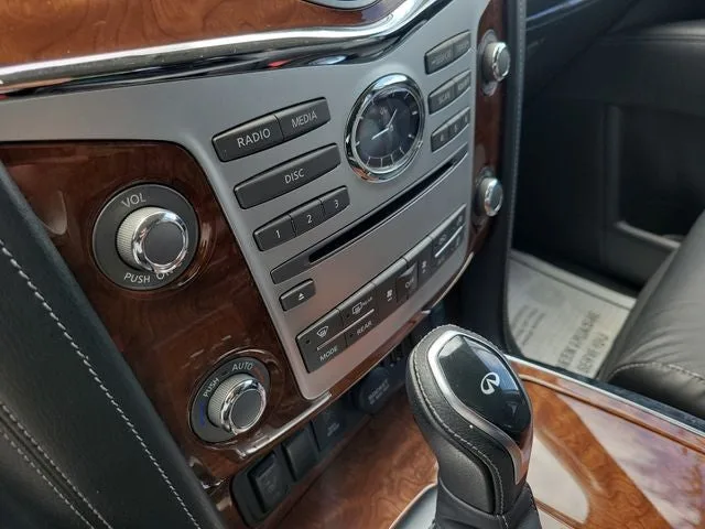 2019 INFINITI QX80 LUXE photo 24