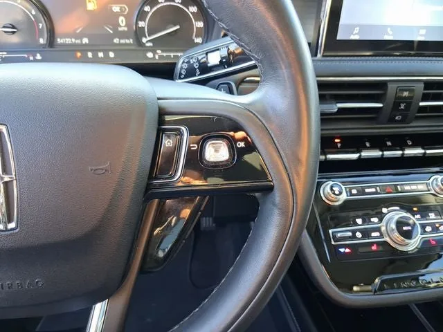 2021 Lincoln Corsair Standard photo 18