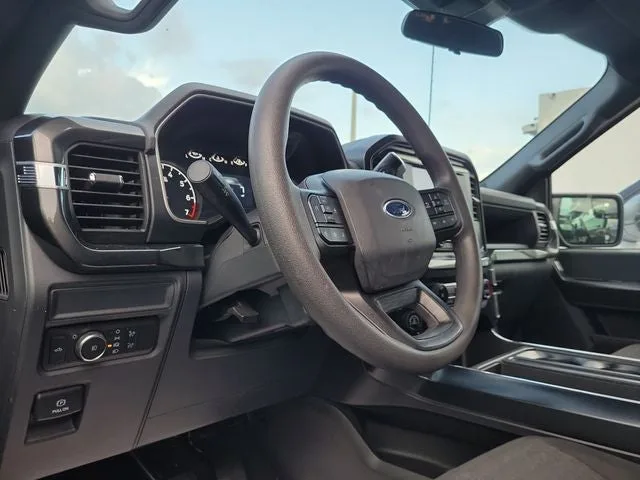 2022 Ford F-150 XL photo 9