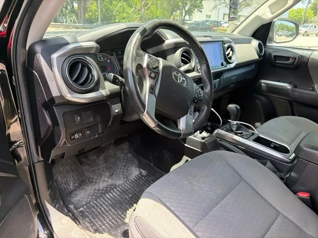 2023 Toyota Tacoma SR5 V6 photo 3