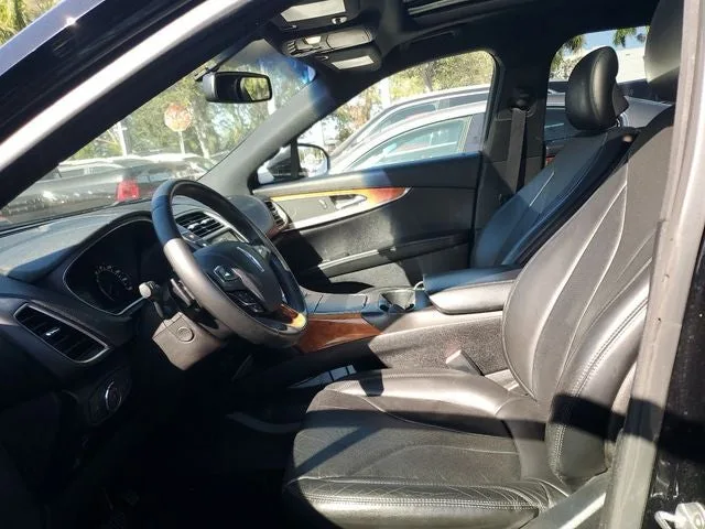 2017 Lincoln MKX Reserve photo 12